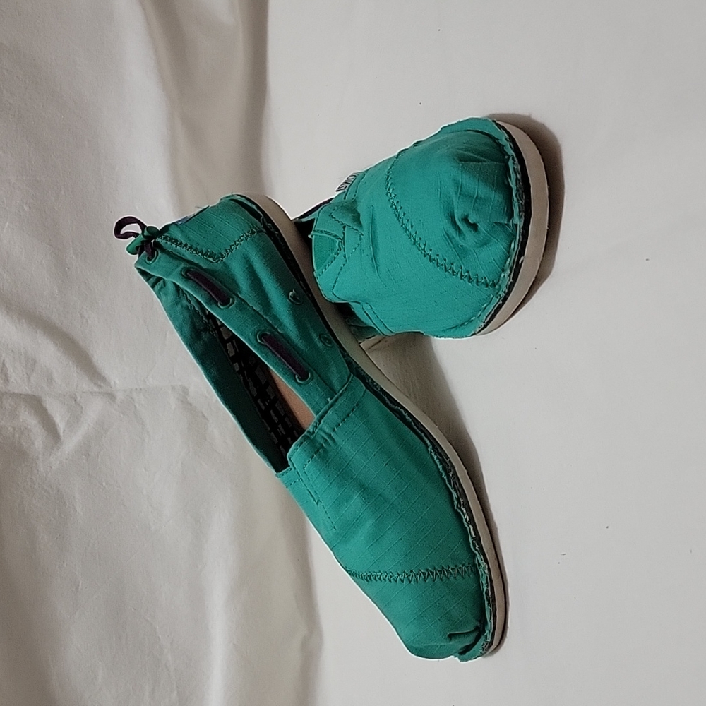 Toms